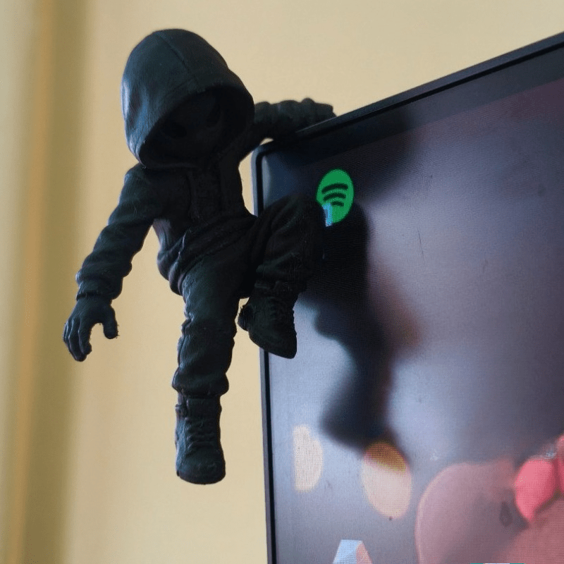 Climb Hoodie Alien Mini Statue - Retro Gaming Monitor ulasan dan harga